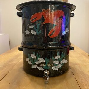 Black Lobster and Clam Boil Pot